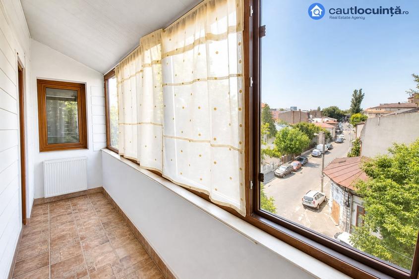 Apartament cu 4 camere în Calea Călărașilor