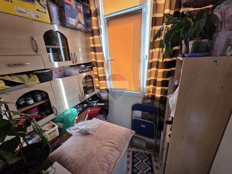Apartament cu 3 camere decomandat în Sud