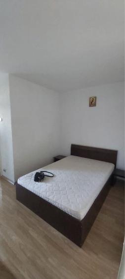 Garsonieră în Titan