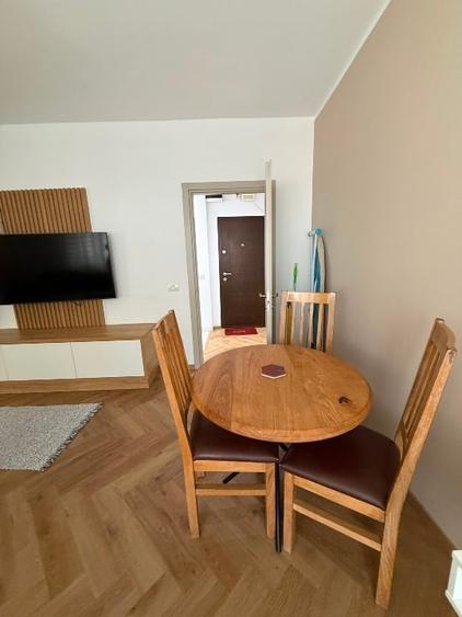 Apartament cu 2 camere semidecomandat, mobilat în Dacia