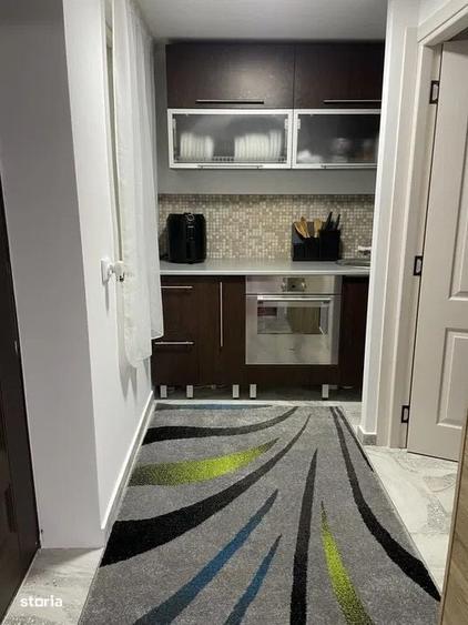 Casă cu 4 camere nedecomandat cu Teren 900 Mp în Central
