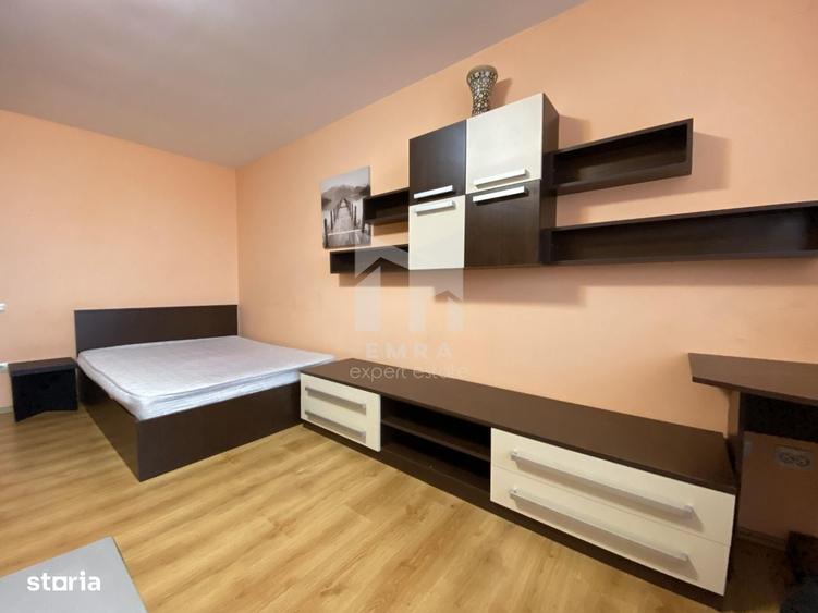 Garsonieră decomandată în 7 Noiembrie