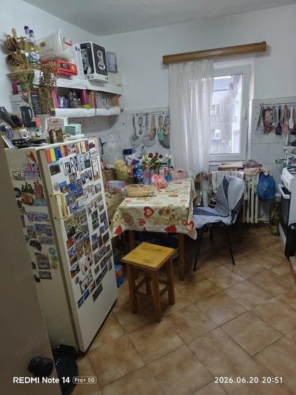 Apartament cu 3 camere decomandat în Steaua