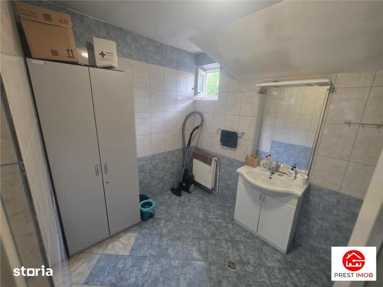 Spațiu comercial, de 80 mp, în Rovinari