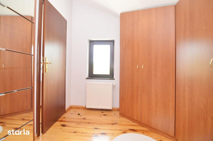 Casă cu 6 camere cu Teren 1081 Mp în Central