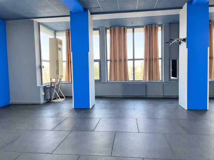 Spațiu comercial, de 340 mp, în Central