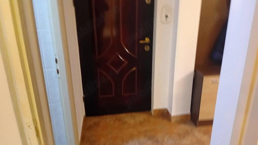 Apartament cu 3 camere decomandat în Alfa