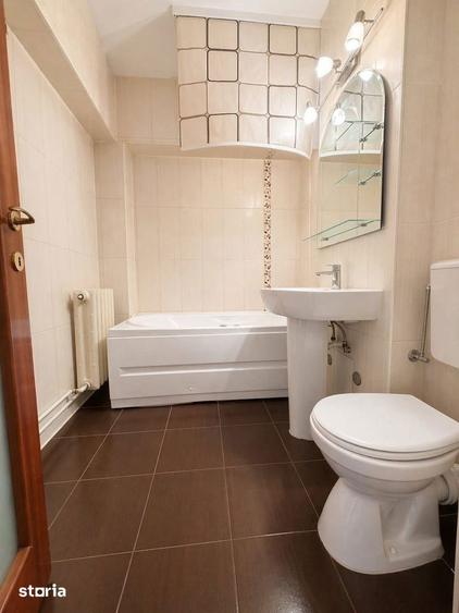 Apartament cu 4 camere decomandat, mobilat în Tomis III