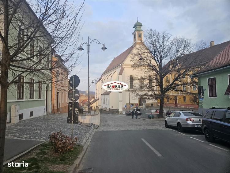 Apartament si garsoniera de vanzare in centrul istoric Sibiu - 1