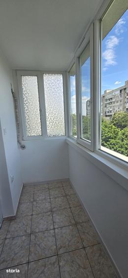 Apartament cu 2 camere decomandat în Titan