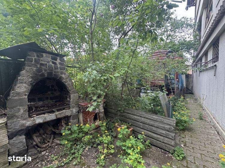 Apartament cu 5 camere, mobilat în Andrei Mureșanu
