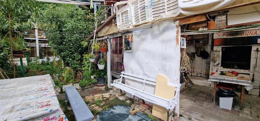 Casă individuală cu 11 camere cu Canalizare în Exterior Vest