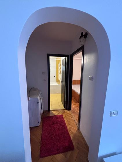 Apartament cu 2 camere semidecomandat în Micro 16