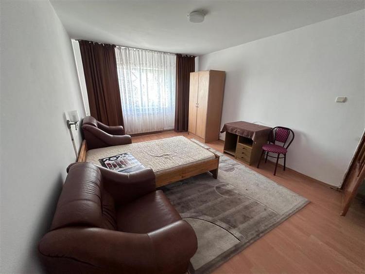 Apartament 3 camere de vanzare Dacia - 1