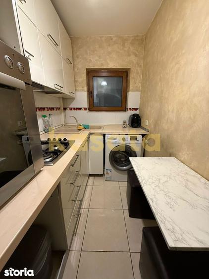 Apartament cu 3 camere semidecomandat, mobilat în Dorobanți