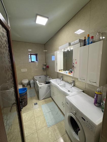 Inchiriez penthouse Et 3 - 6
