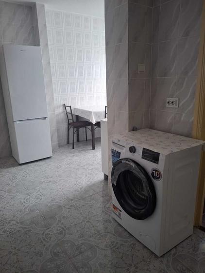 Apartament cu 2 camere decomandat în Precista