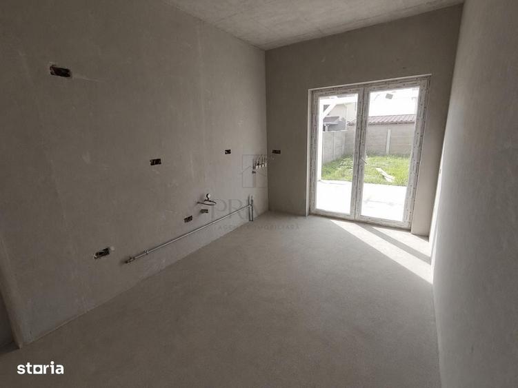 Casă cu 2 camere decomandat în Urseni