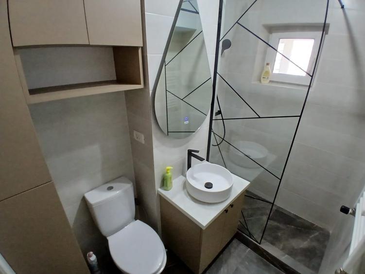 Garsonieră decomandată, mobilată în Gară
