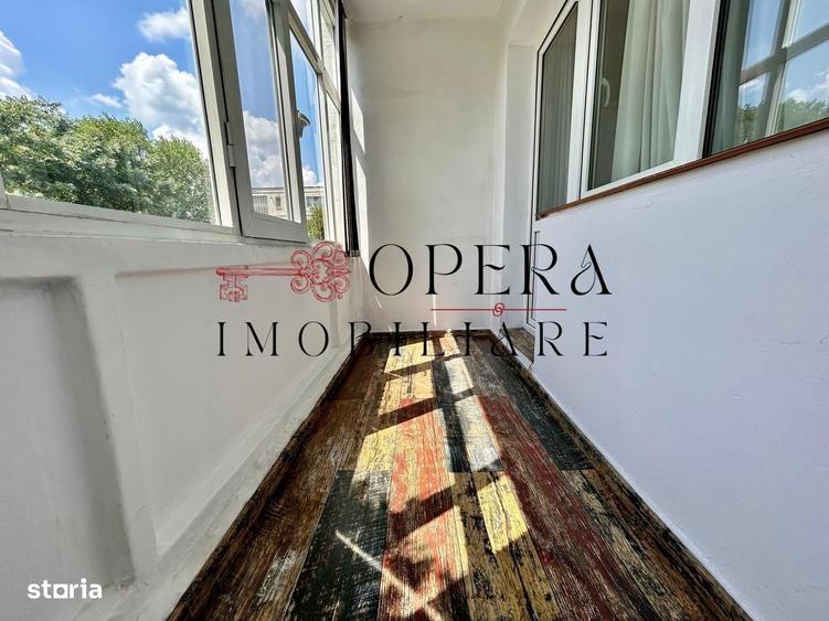 Apartament cu 3 camere nedecomandat în Podu Roș
