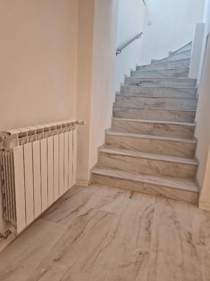 Apartament cu 5 camere semidecomandat în Dorobanți