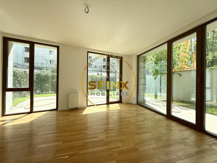 Apartament cu 3 camere semidecomandat în Știrbei Vodă
