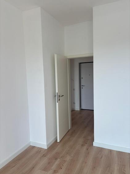 Apartament cu 2 camere semidecomandat în Florești