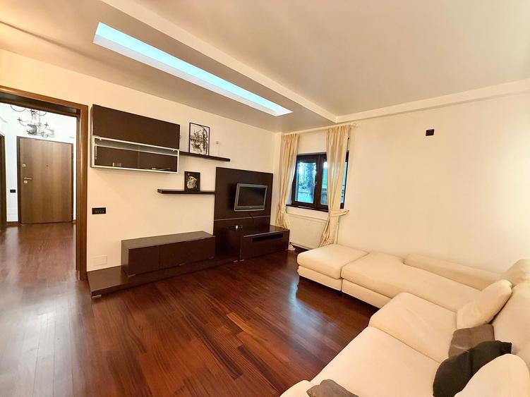 Apartament cu 2 camere decomandat în P-ța Dorobanți