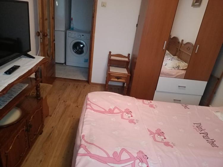 Apartament cu 3 camere decomandat, mobilat în Central