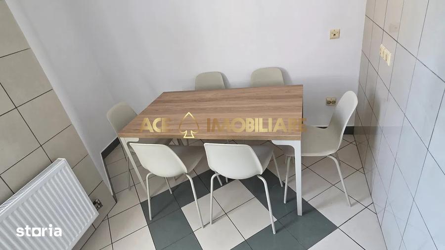 Casă individuală cu 16 camere cu Canalizare în Foișorul de Foc