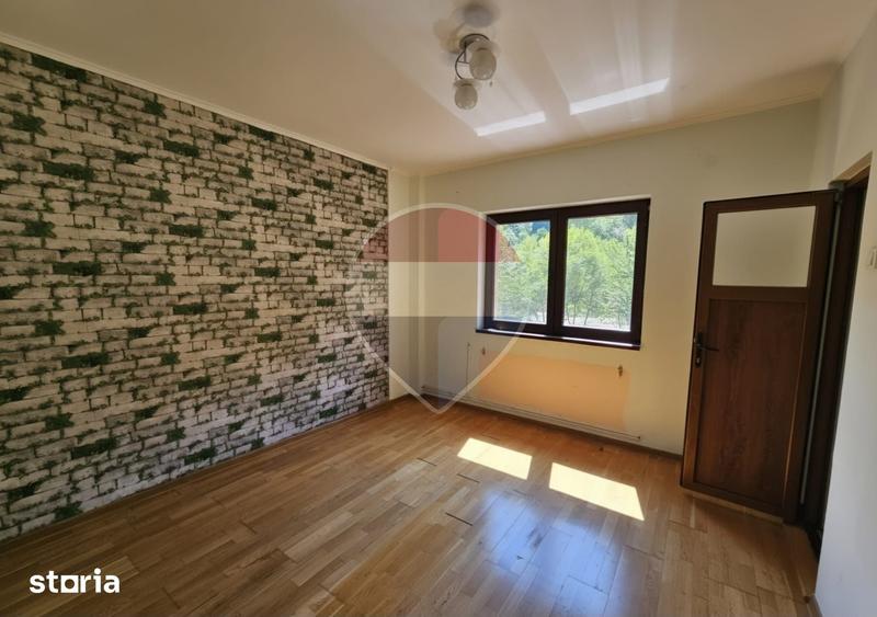 Casa / Vila cu 12 camere de vanzare - 5