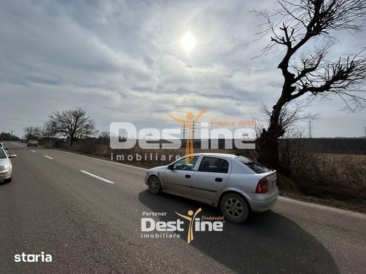 Teren de 1300 mp, în Girov