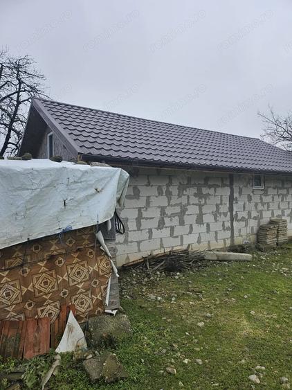 Casă cu Teren 1964 Mp în Vâlcelele