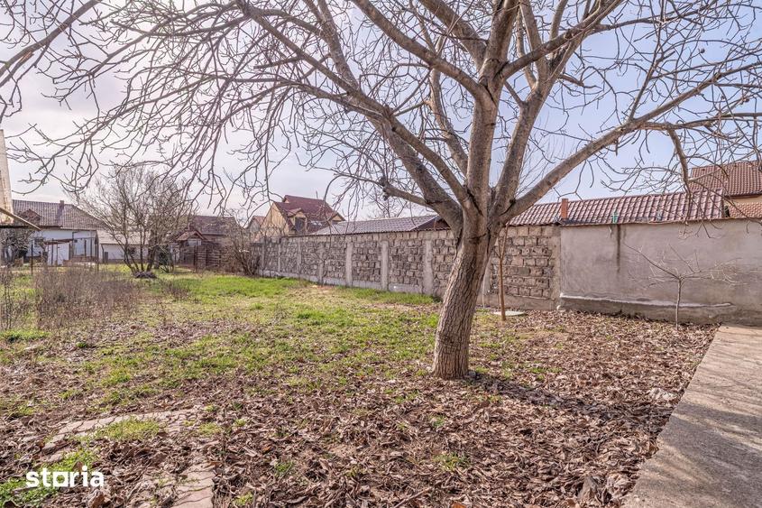 Casă cu 4 camere cu Teren 500 Mp în Central