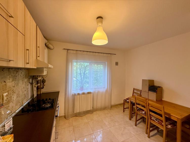 Apartament cu 2 camere decomandat în Vitan Mall