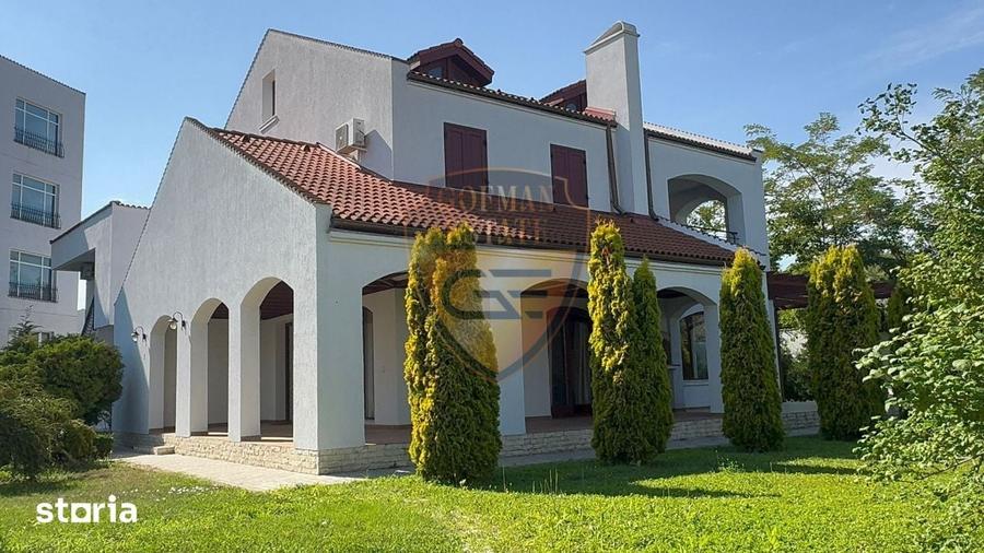 Casă cu 5 camere cu Teren 700 Mp în Nord