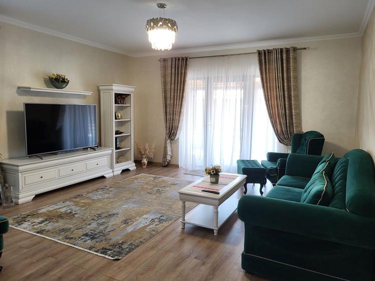 Casă cu 4 camere în Granit