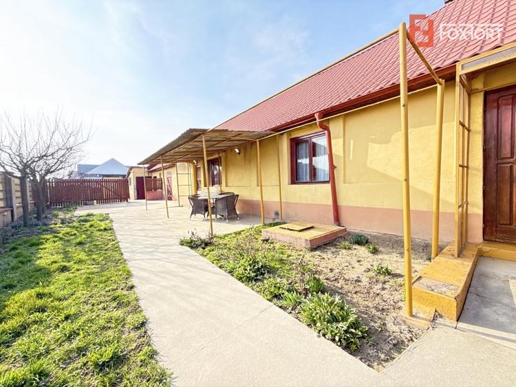 Casă individuală cu 6 camere cu Canalizare în Săcălaz