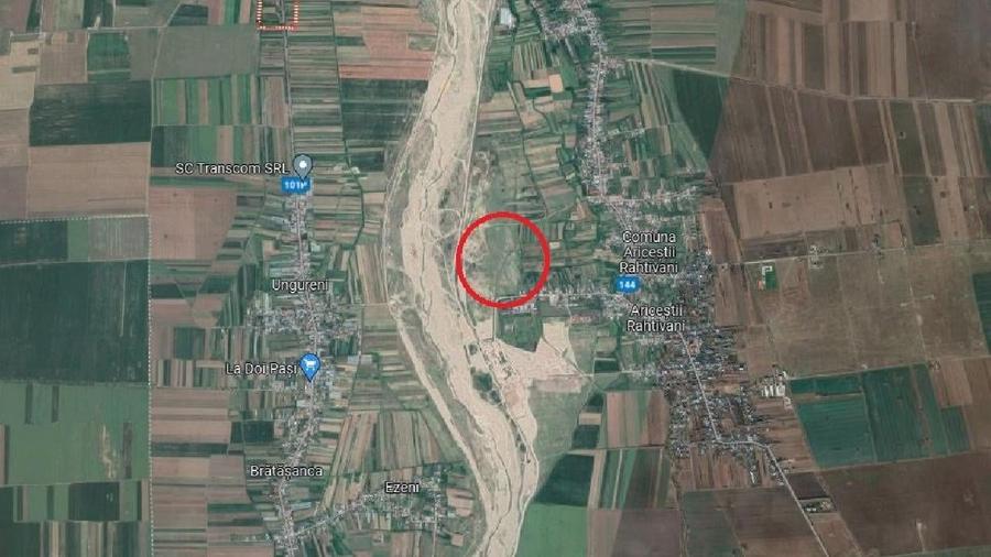 Teren agricol extravilan de 10400 mp, în Ariceștii Rahtivani