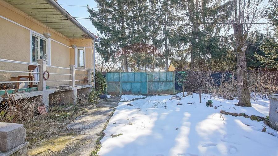 Casă cu 2 camere cu Teren 778 Mp în Tărlungeni