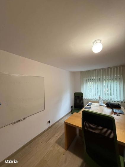 Apartament cu 2 camere decomandat în Tractorul