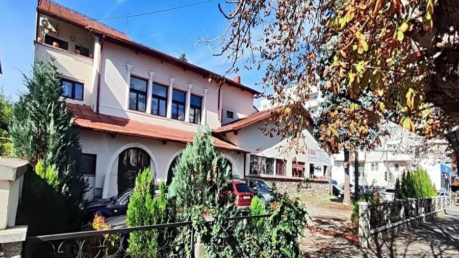 Spațiu comercial, de 1,043 mp, în Ultracentral