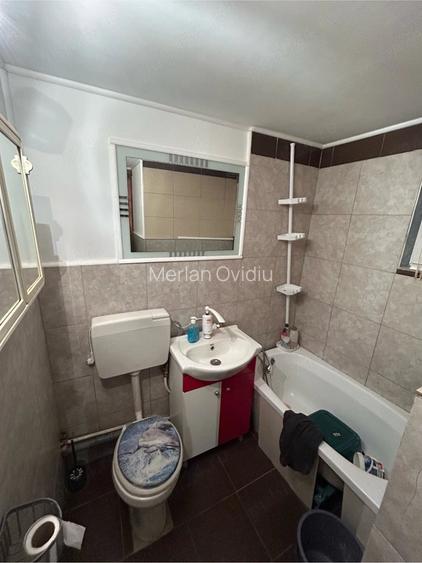 Casă cu Teren 460 Mp în Varnița