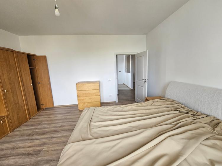 Apartament cu 4 camere decomandat în Armeneasca