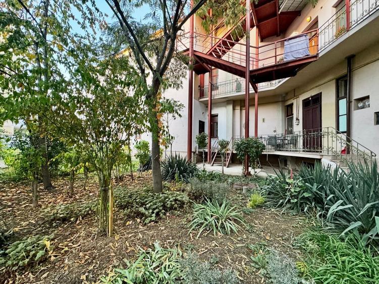 Apartament cu 2 camere decomandat, mobilat în Central