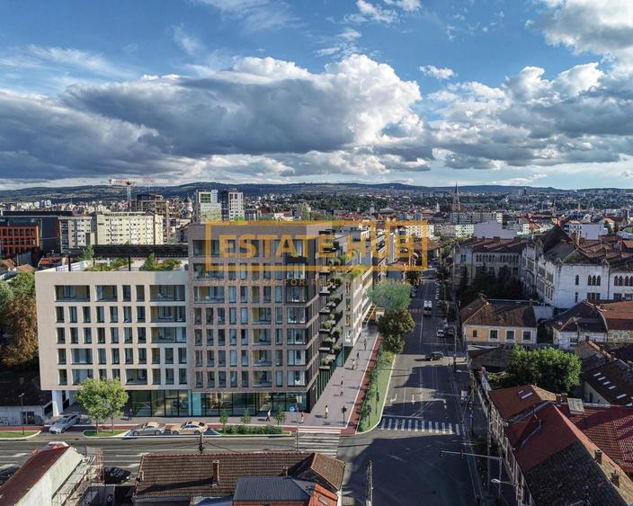 Apartament cu 3 camere semidecomandat în Central — fotografia 3