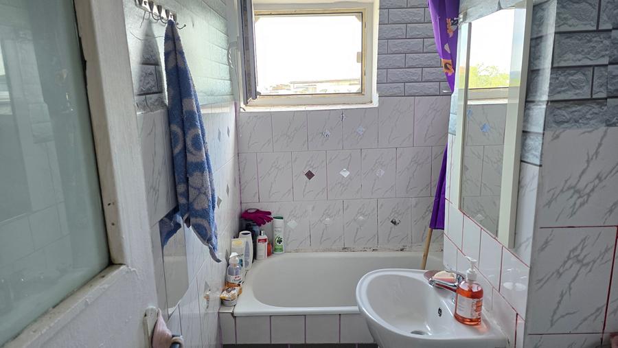 Apartament cu 2 camere semidecomandat în Minerul