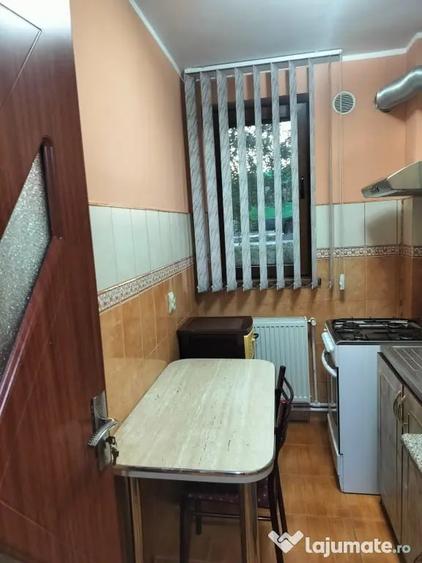 Apartament 3 Camere - Decomandat Complet Utilat, Mobilat - 4