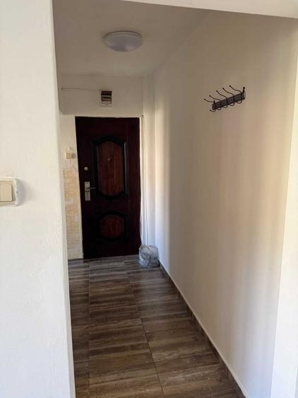 Apartament cu 2 camere semidecomandat în Solidarității