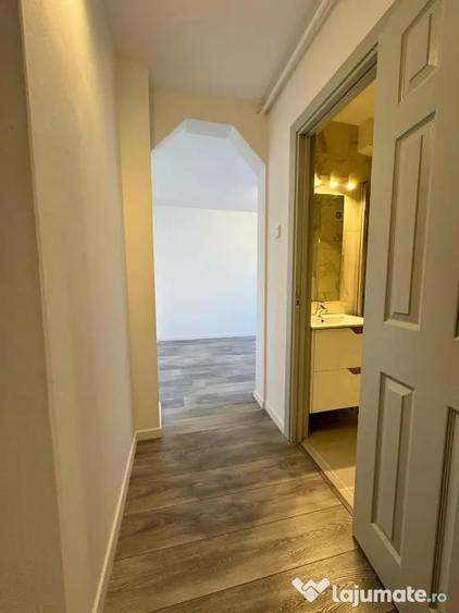 Apartament cu 2 camere semidecomandat în Dacia
